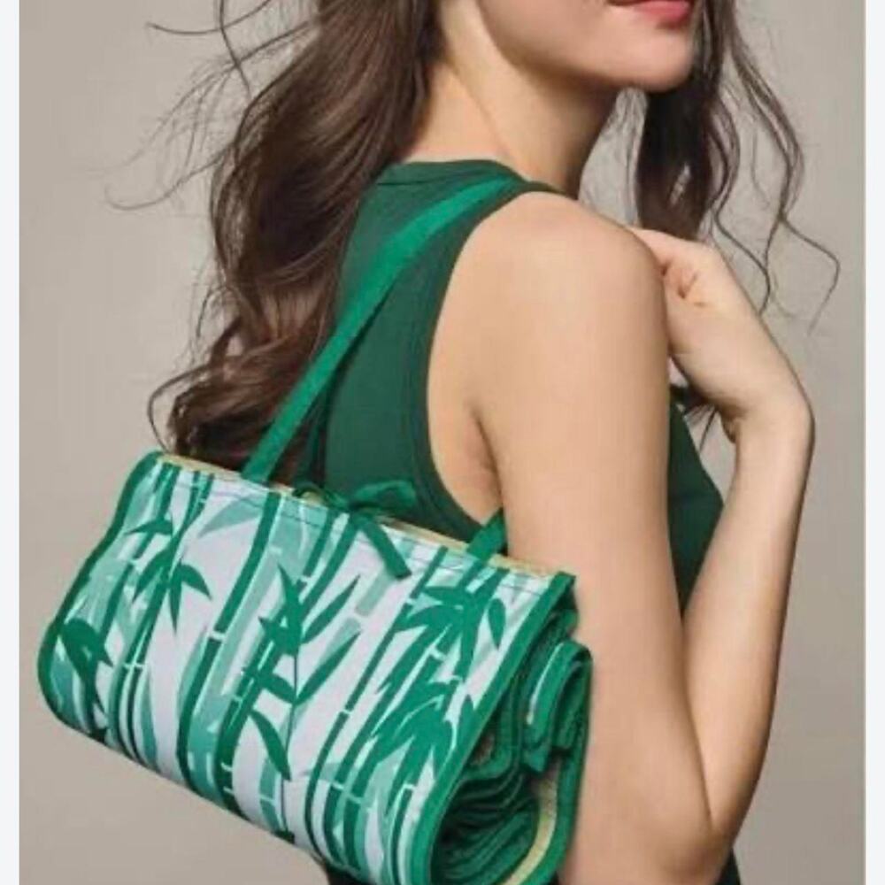 Avon on the go straw